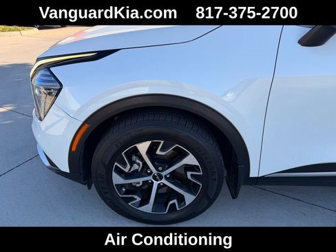 Used 2024 Kia Sportage EX w/ EX Premium Package image 8