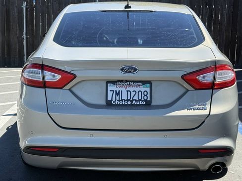 Used 2016 Ford Fusion SE w/ Equipment Group 502A FWD image 5