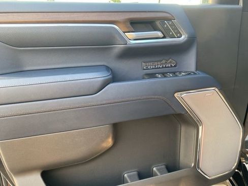 Used 2024 Chevrolet Silverado 1500 High Country w/ Technology Package image 14