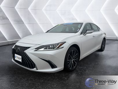 Used 2025 Lexus ES 350 w/ Premium Package