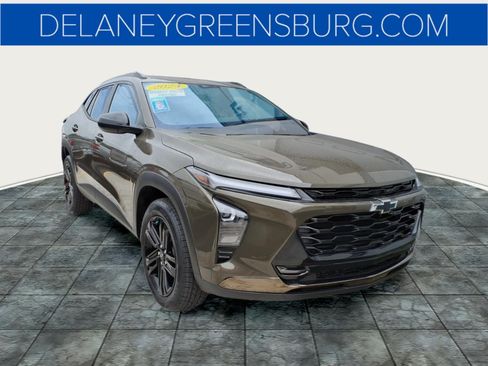 Used 2024 Chevrolet Trax ACTIV w/ Driver Confidence Package FWD image 1
