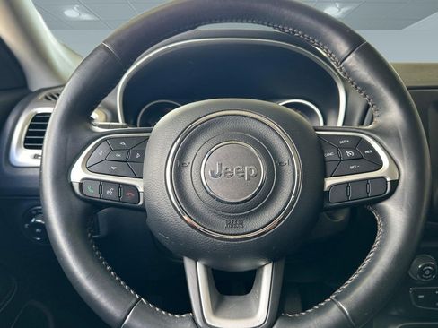Used 2018 Jeep Compass Latitude w/ Popular Equipment Group AWD/4WD image 17