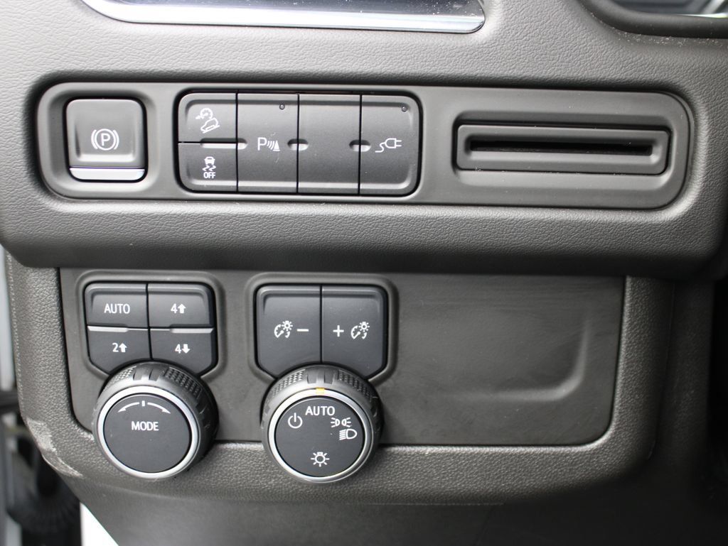 Used 2021 Chevrolet Suburban Z71 AWD/4WD image 52