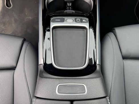 Used 2026 Mercedes-Benz GLB 250 4MATIC image 16