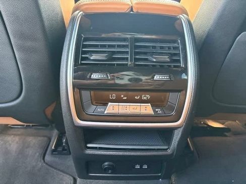 Used 2025 BMW X5 sDrive40i w/ M Sport Package RWD image 19