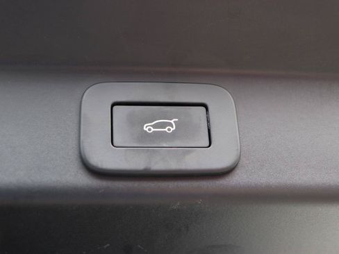 Used 2025 Land Rover Range Rover Sport SE AWD/4WD image 61