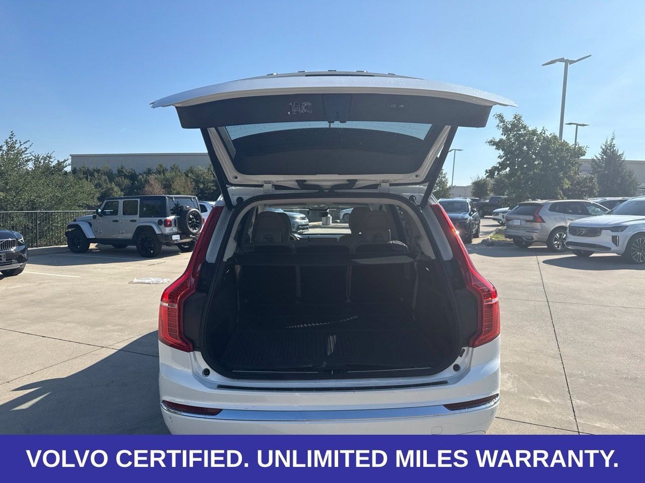 Certified 2023 Volvo XC90 B6 Plus w/ Protection Package Premier AWD/4WD image 10