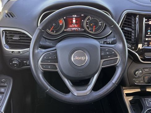 Used 2020 Jeep Cherokee Limited w/ Luxury Group image 12