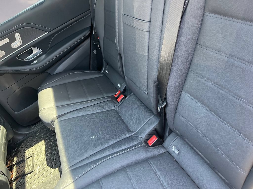 Certified 2026 Mercedes-Benz GLS 580 4MATIC image 10