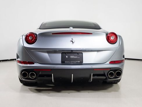 Used 2016 Ferrari California T RWD image 5