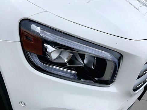 Used 2022 Mercedes-Benz GLB 250 image 26