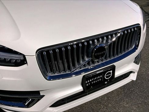 Certified 2024 Volvo XC90 B6 Plus w/ Protection Package Premier image 29