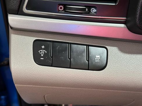 Used 2017 Hyundai Elantra SE FWD image 29