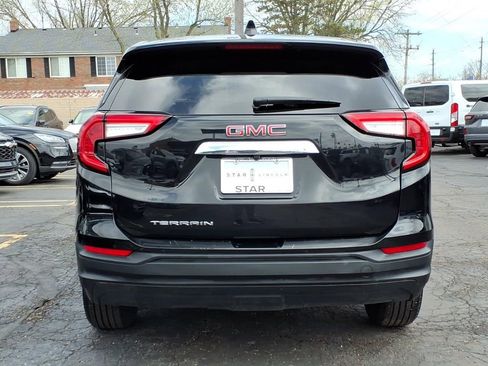 Used 2024 GMC Terrain SLE image 6