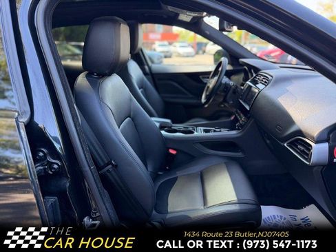 Used 2017 Jaguar F-PACE Premium AWD/4WD image 23