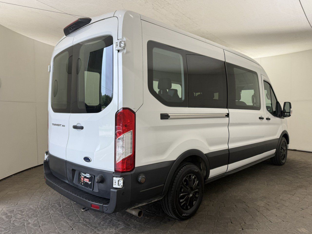 Used 2020 Ford Transit 350 XLT RWD image 9
