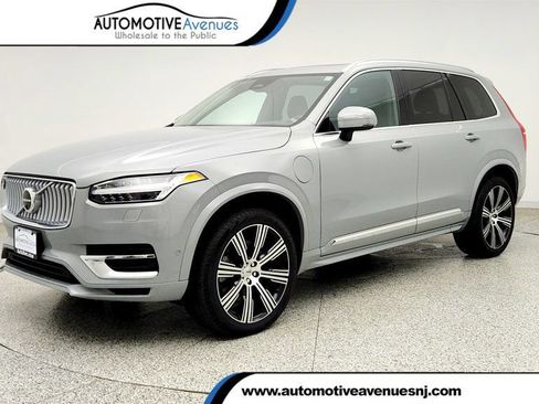 Used 2025 Volvo XC90 T8 Plus w/ Protection Package Premier AWD/4WD image 1
