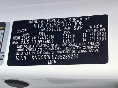 New 2025 Kia Niro EX image 12