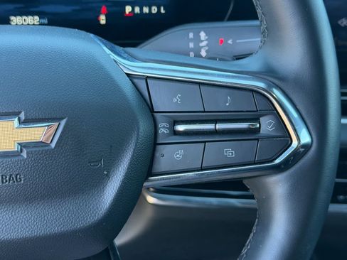 Used 2025 Chevrolet Equinox LT w/ Convenience Package II FWD image 10