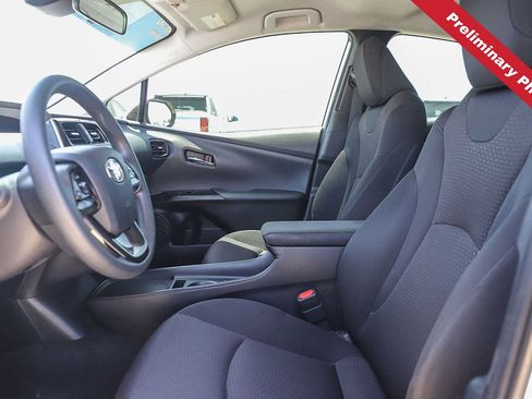Used 2020 Toyota Prius LE FWD image 15