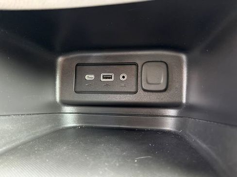 Used 2024 Chevrolet Equinox LS FWD image 26