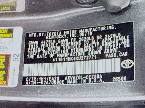 Certified 2019 Toyota Camry SE image 32