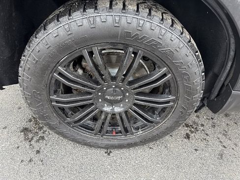 Used 2020 Ford Explorer Limited w/ Hybrid Equipment Group 310A image 31