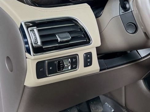 Used 2022 Lincoln Navigator L Reserve image 10