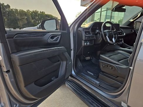 Used 2021 GMC Yukon SLT w/ SLT Premium Package AWD/4WD image 33