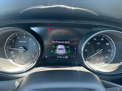 Used 2022 Buick Encore GX Preferred w/ Cold Weather Comfort Package AWD/4WD image 18