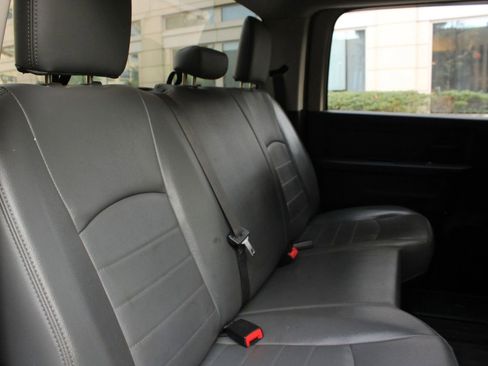 Used 2018 RAM 2500 Tradesman w/ Chrome Appearance Group AWD/4WD image 21