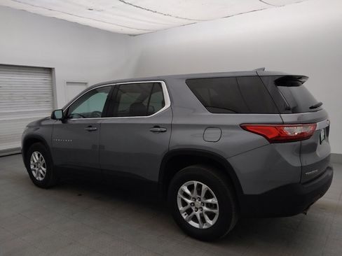 Used 2021 Chevrolet Traverse LS FWD image 3