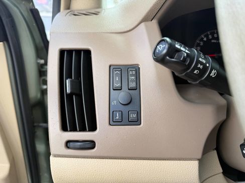 Used 2005 Cadillac STS w/ Preferred Equipment Group image 18