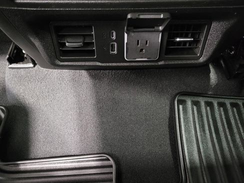 Used 2022 Chevrolet Silverado 1500 LT image 22