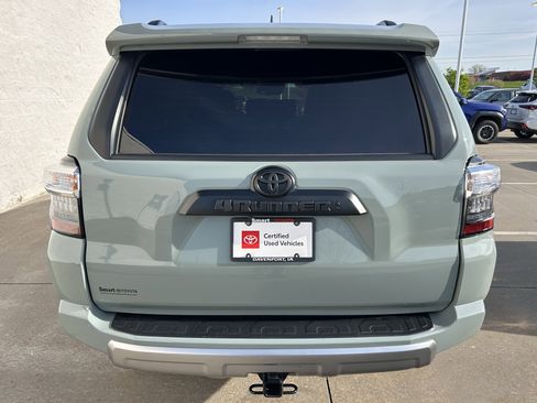 Certified 2022 Toyota 4Runner TRD Off-Road Premium w/ Moonroof Package AWD/4WD image 5