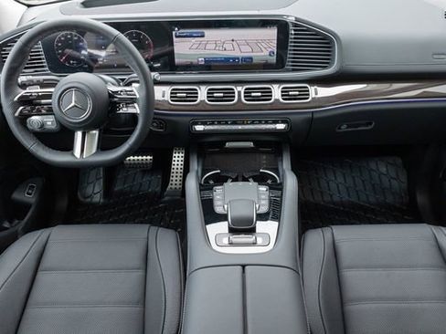New 2026 Mercedes-Benz GLS 450 4MATIC image 23