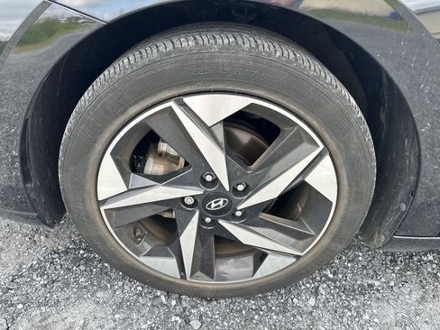Certified 2023 Hyundai Elantra SEL w/ Convenience Package FWD image 10