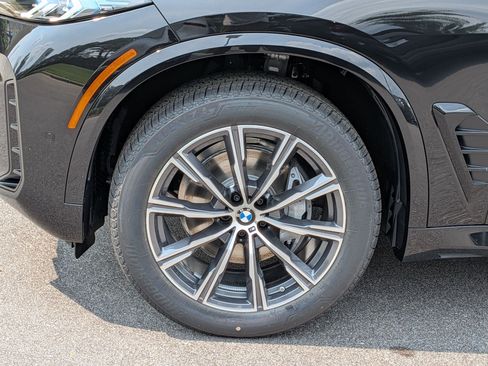 New 2026 BMW X5 sDrive40i w/ M Sport Package RWD image 10