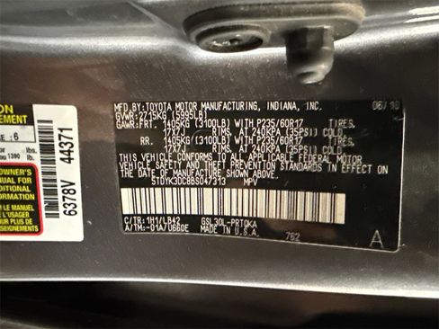 Used 2011 Toyota Sienna XLE image 23