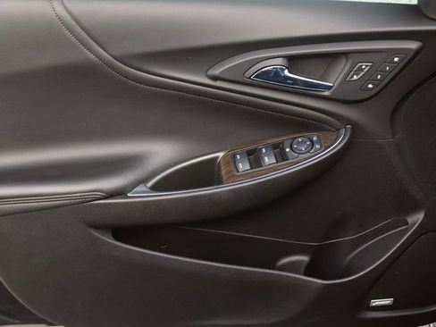 Used 2023 Chevrolet Malibu LT image 9