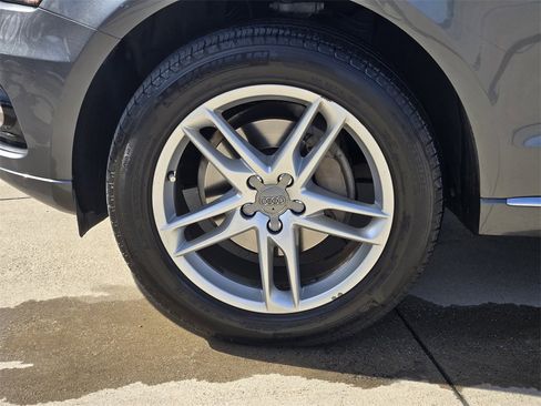 Used 2016 Audi Q5 2.0T Premium Plus w/ Technology Package image 17