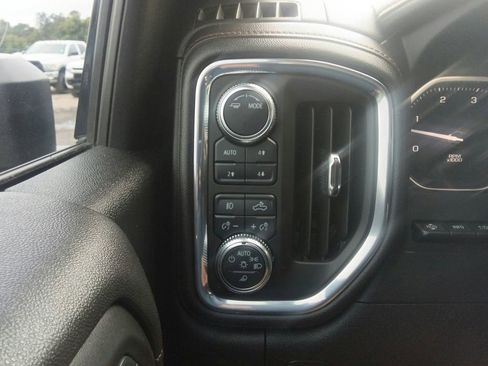 Used 2021 GMC Sierra 2500 AT4 w/ AT4 Premium Plus Package AWD/4WD image 27