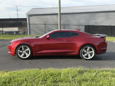 Used 2021 Chevrolet Camaro LT image 2