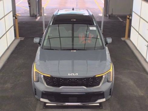 Certified 2024 Kia Sorento SX FWD image 2