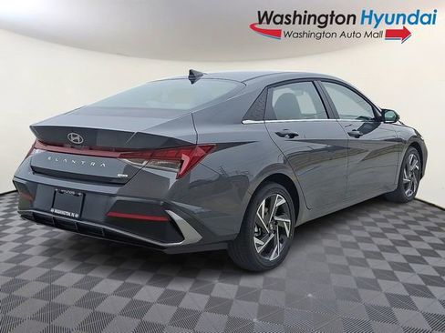 New 2025 Hyundai Elantra Limited image 6