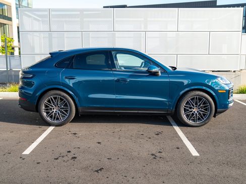 Certified 2026 Porsche Cayenne Coupe AWD/4WD image 8