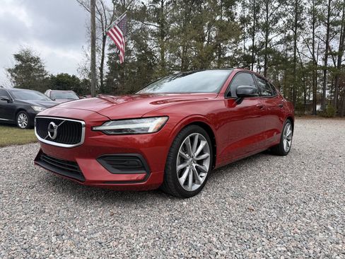 Used 2019 Volvo S60 T6 Momentum image 27