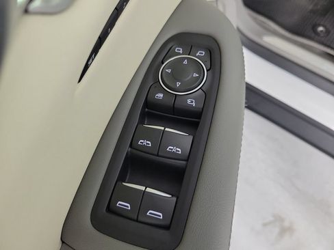 Used 2022 Cadillac XT5 Premium Luxury FWD image 20