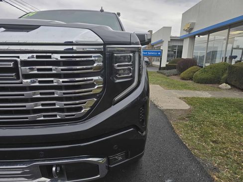 Used 2024 GMC Sierra 1500 Denali w/ Technology Package image 10