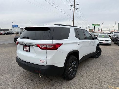Used 2019 Chevrolet Traverse RS image 3